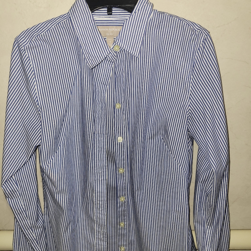 Banana Republic Blue and White Button Down Shirt